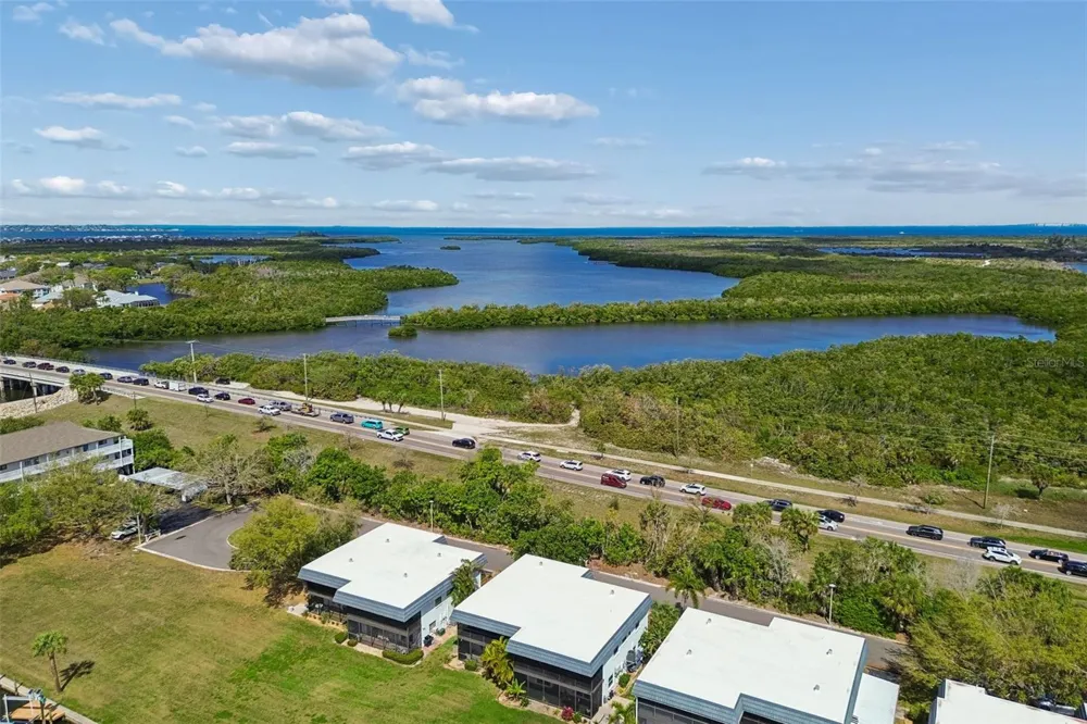 10443 WATERBIRD WAY Bradenton, FL 34209
