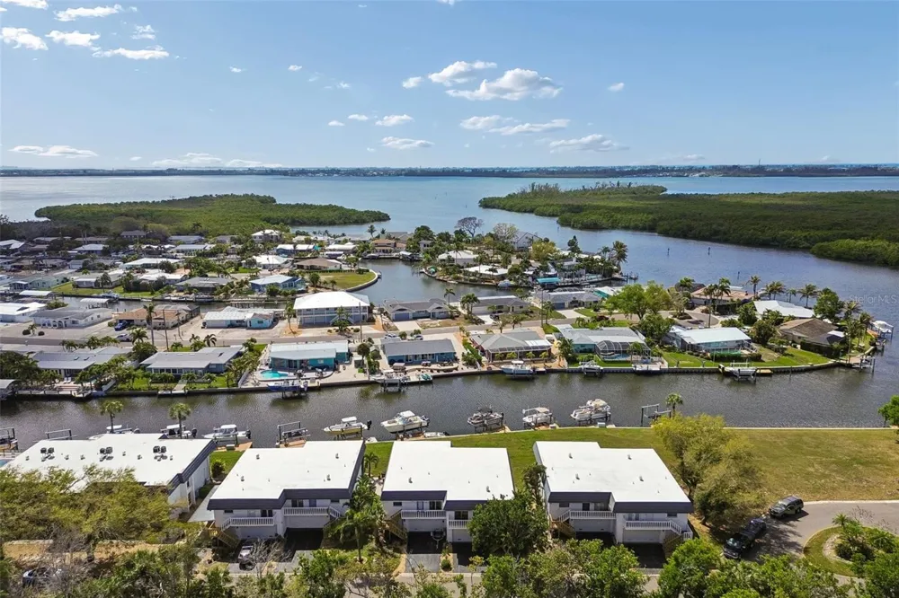 10443 WATERBIRD WAY Bradenton, FL 34209