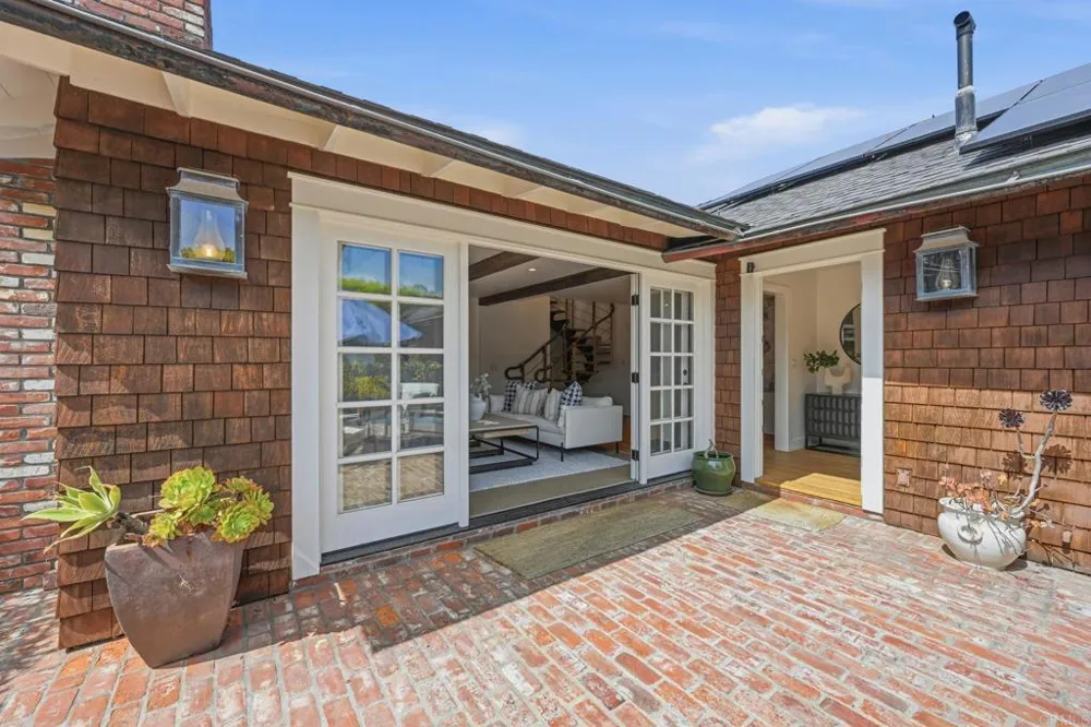 1820 Coast Boulevard Del Mar, CA 92014