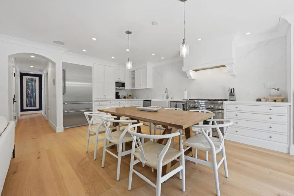 1820 Coast Boulevard Del Mar, CA 92014