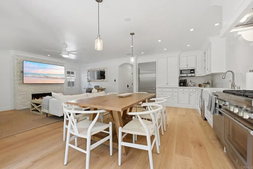 1820 Coast Boulevard Del Mar, CA 92014