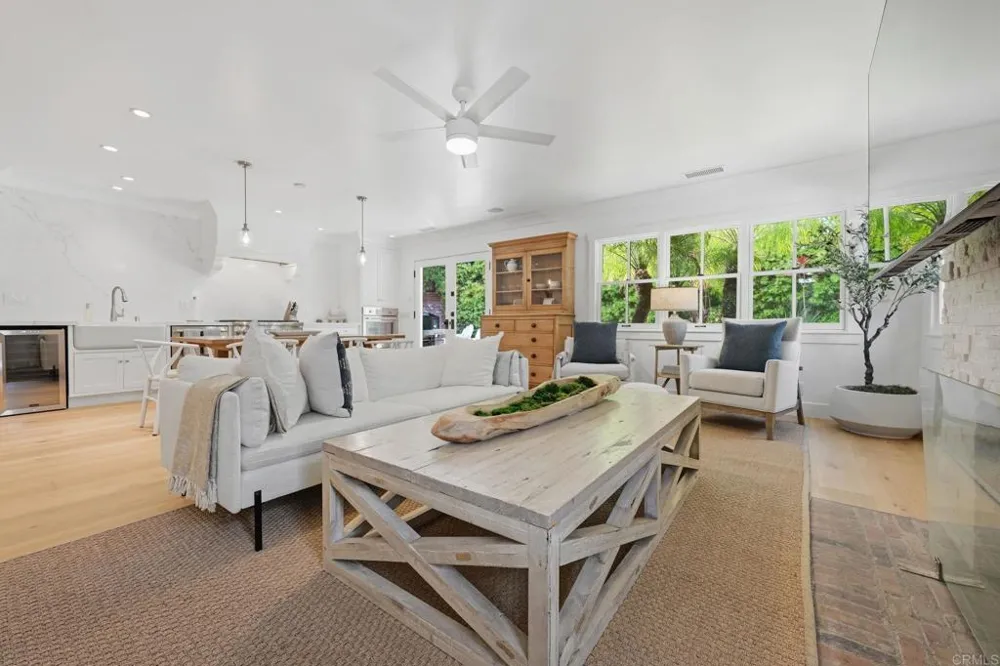 1820 Coast Boulevard Del Mar, CA 92014