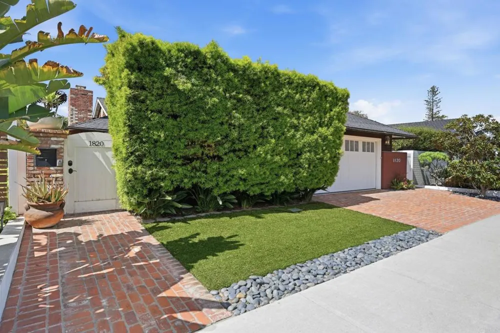 1820 Coast Boulevard Del Mar, CA 92014