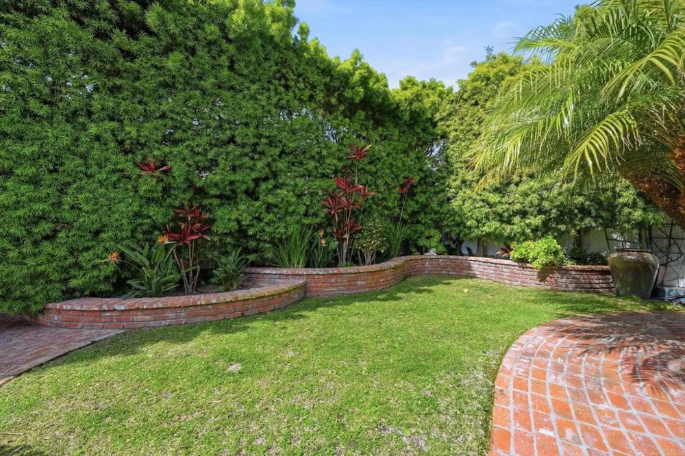 1820 Coast Boulevard Del Mar, CA 92014