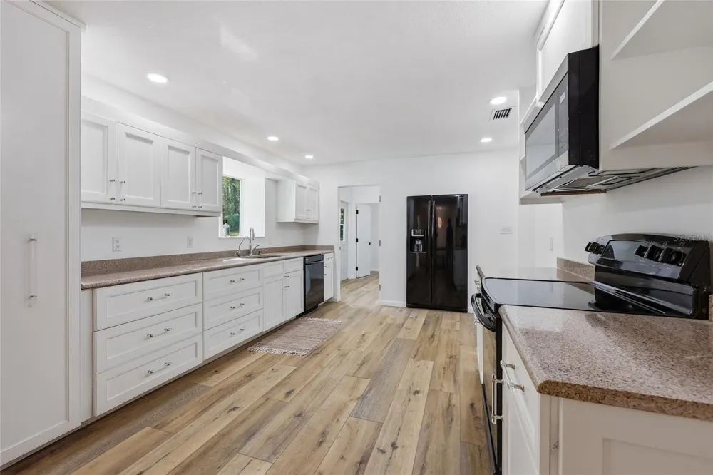 8856 NW 230TH STREET Micanopy, FL 32667