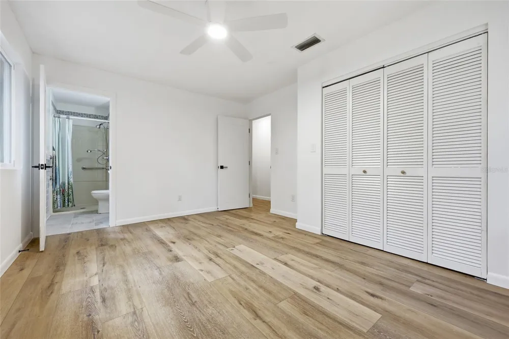 8856 NW 230TH STREET Micanopy, FL 32667