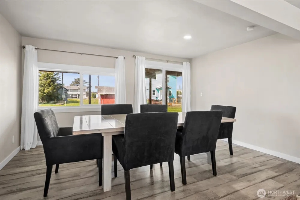 34 4th Street S Pacific Beach, WA 98571