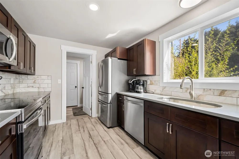 34 4th Street S Pacific Beach, WA 98571