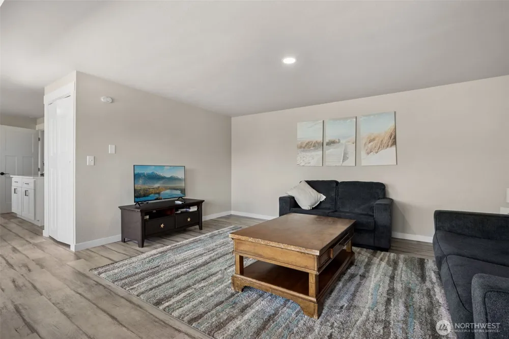 34 4th Street S Pacific Beach, WA 98571