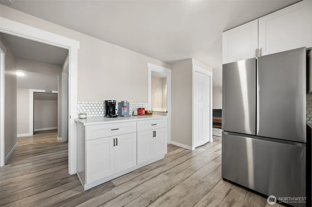 34 4th Street S Pacific Beach, WA 98571