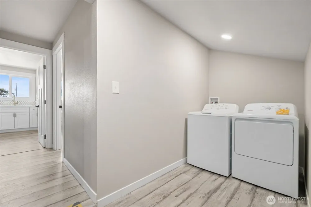 34 4th Street S Pacific Beach, WA 98571