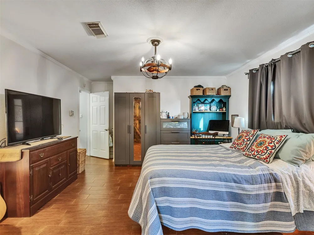 7282 Shady Corners Lane Houston, TX 77040