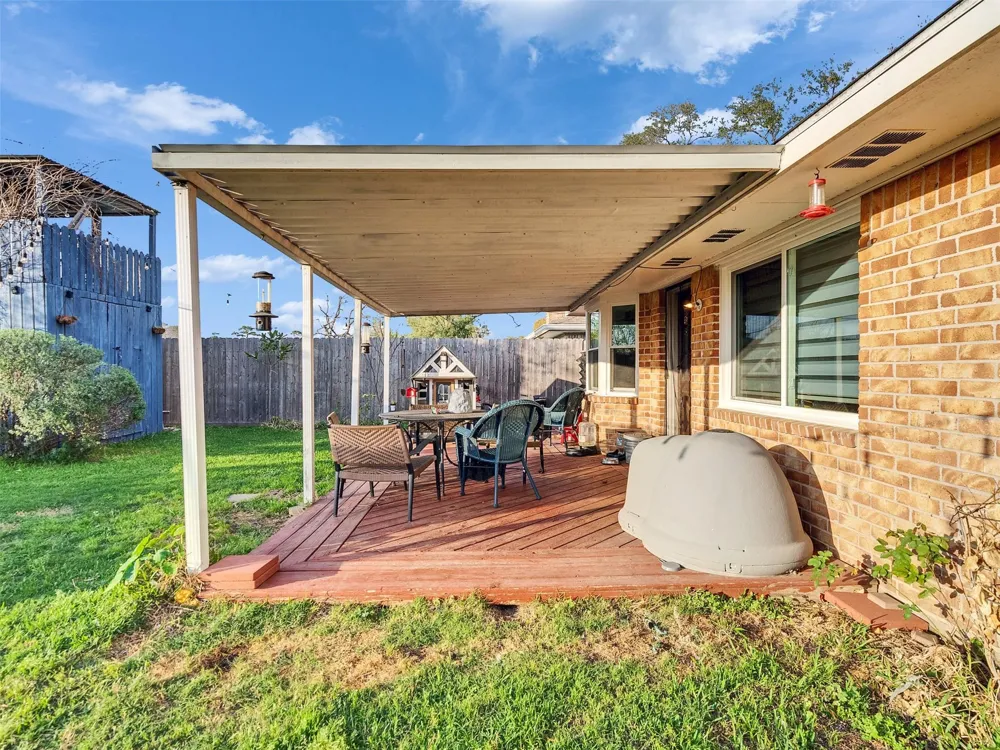 7282 Shady Corners Lane Houston, TX 77040