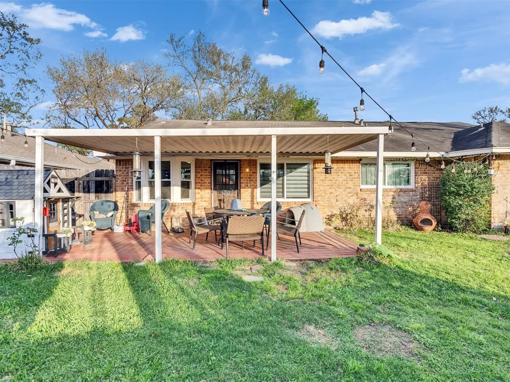 7282 Shady Corners Lane Houston, TX 77040