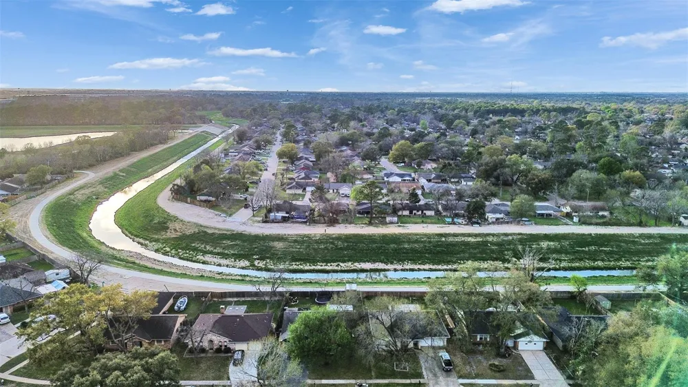 7282 Shady Corners Lane Houston, TX 77040