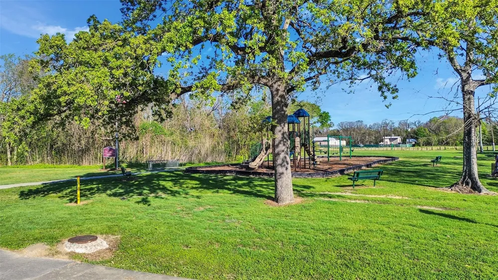 7282 Shady Corners Lane Houston, TX 77040