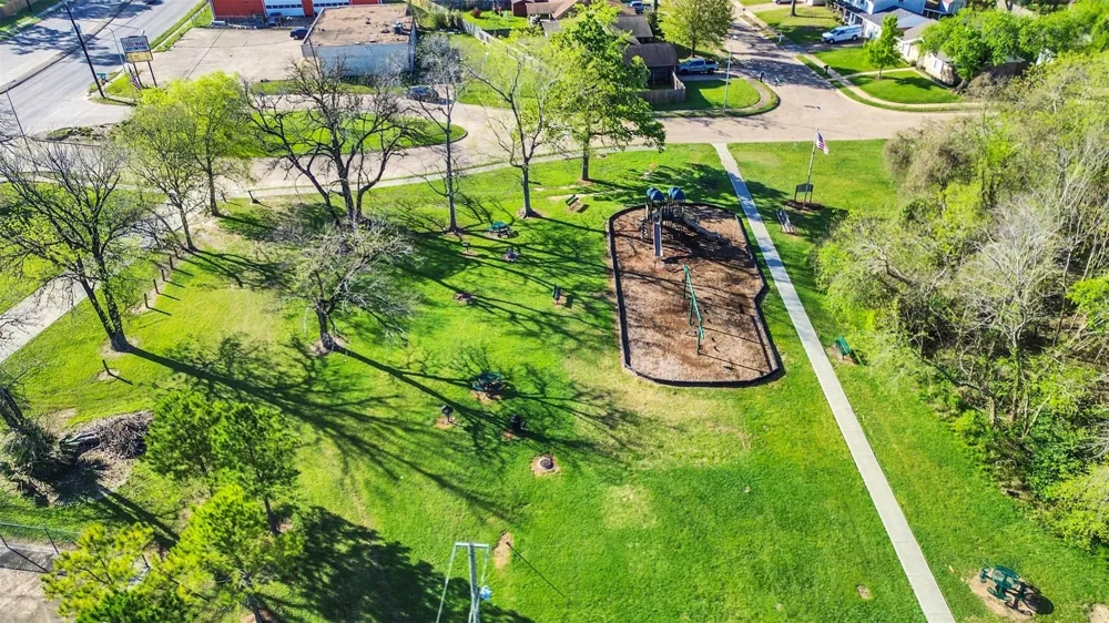 7282 Shady Corners Lane Houston, TX 77040