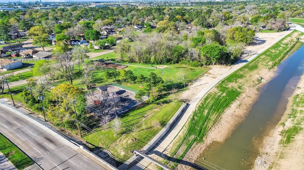 7282 Shady Corners Lane Houston, TX 77040
