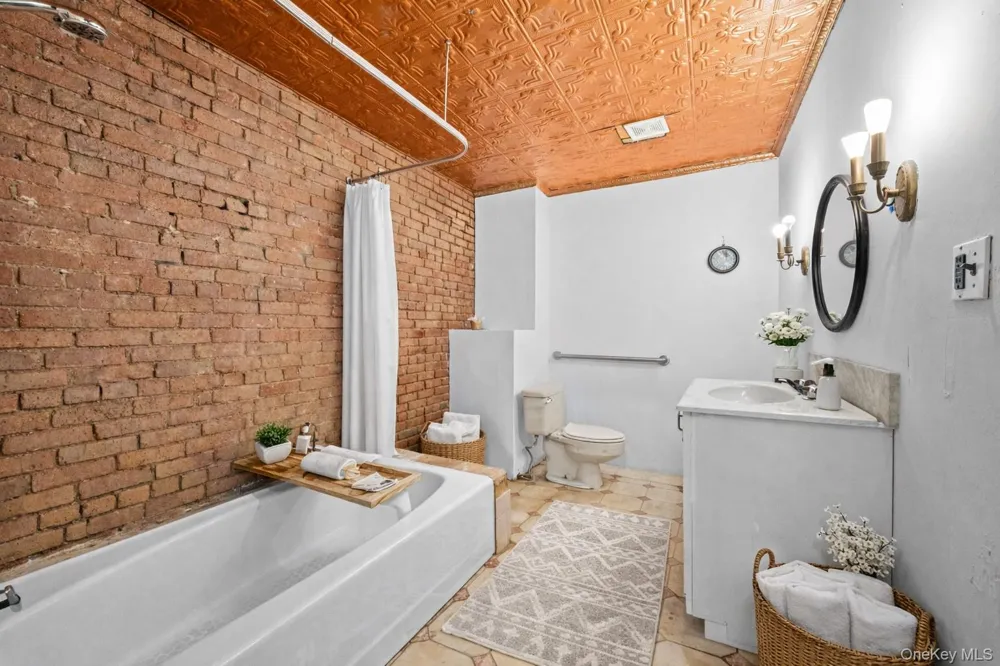 100 Prince Street #5W New York (Manhattan), NY 10012