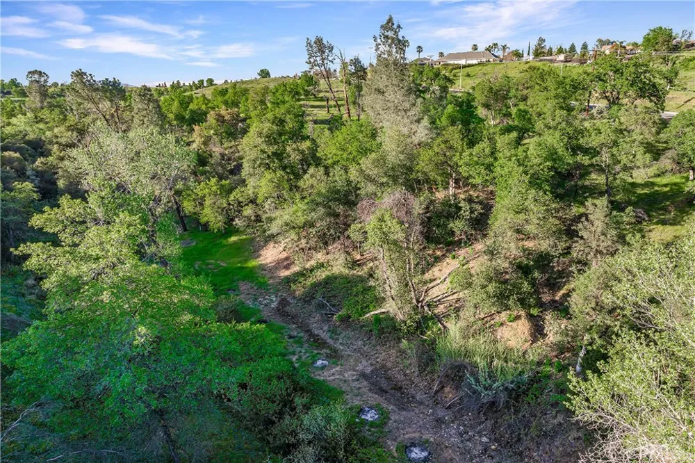 166 Quartz Hill Road Redding, CA 96003