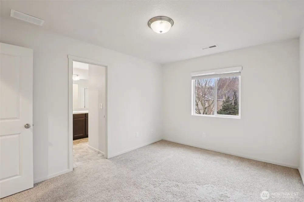 2121 NE 118th Place Vancouver, WA 98684