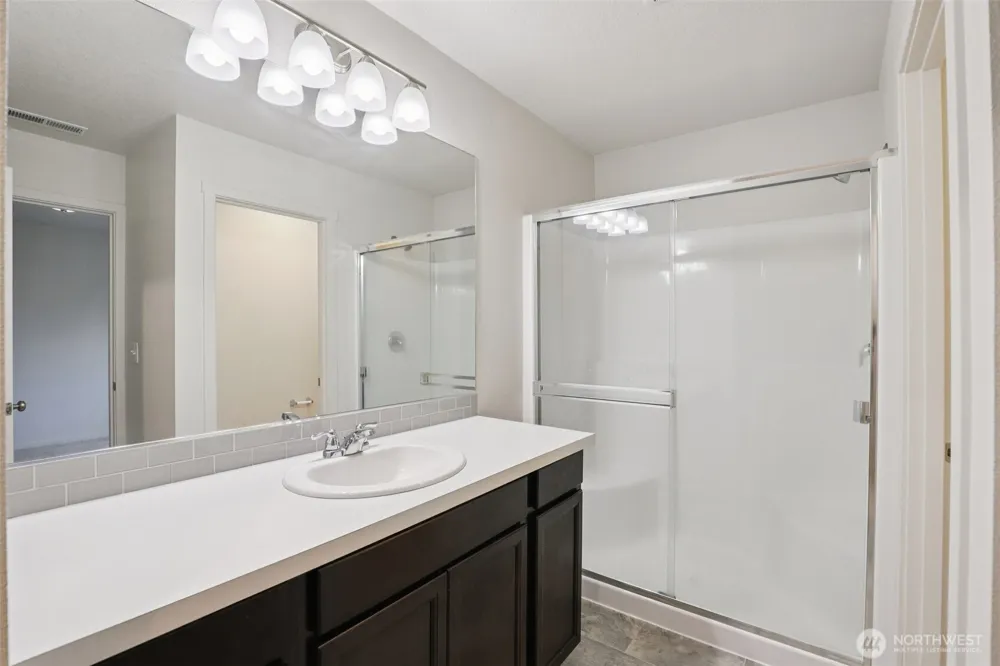 2121 NE 118th Place Vancouver, WA 98684