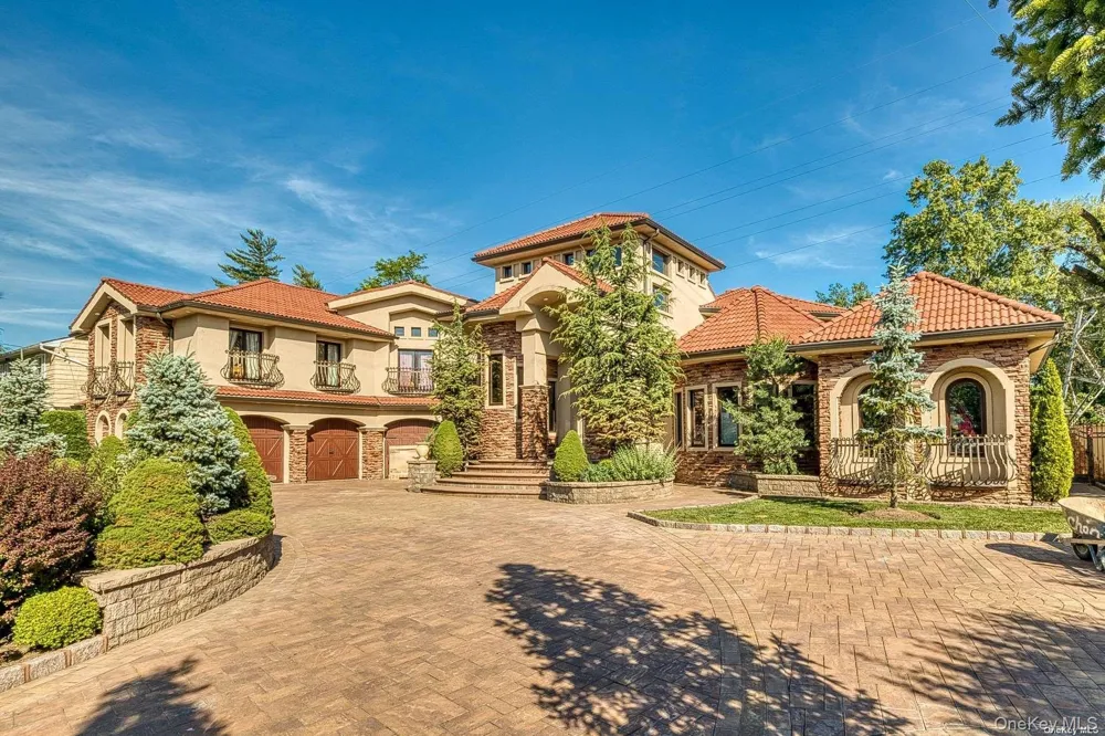 959 S End Road Woodmere, NY 11598