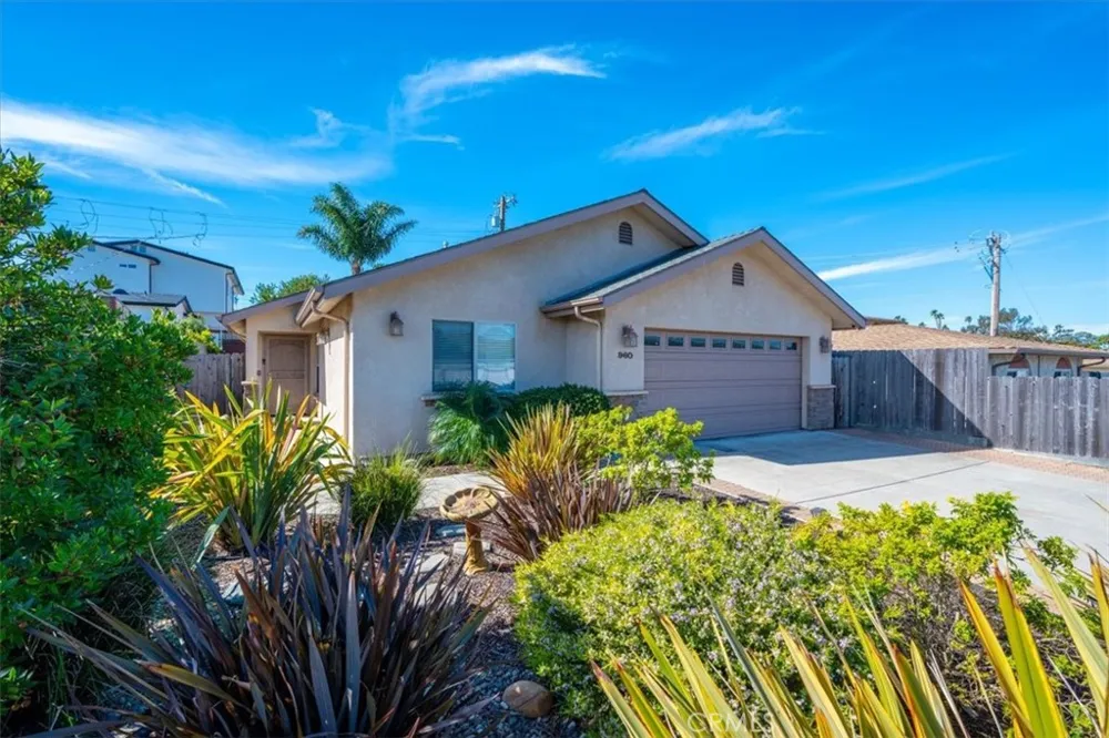 960 Las Tunas Morro Bay, CA 93442