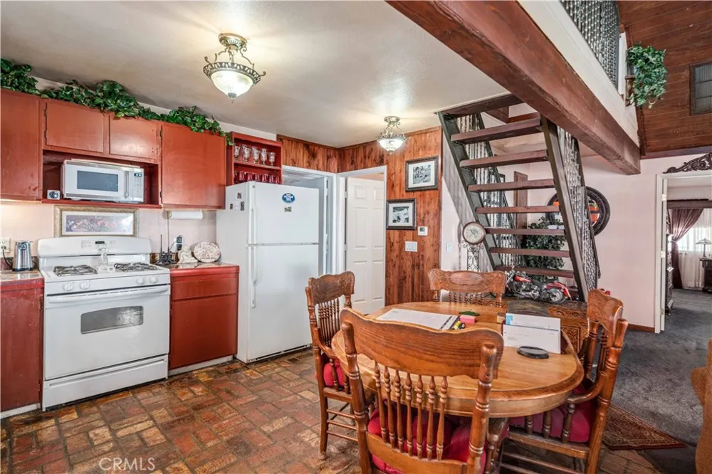 5849 East Avenue T8 Palmdale, CA 93552