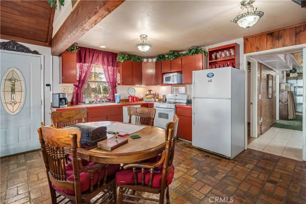 5849 East Avenue T8 Palmdale, CA 93552