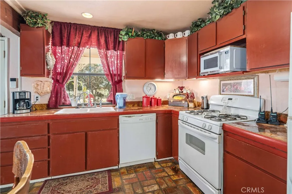 5849 East Avenue T8 Palmdale, CA 93552