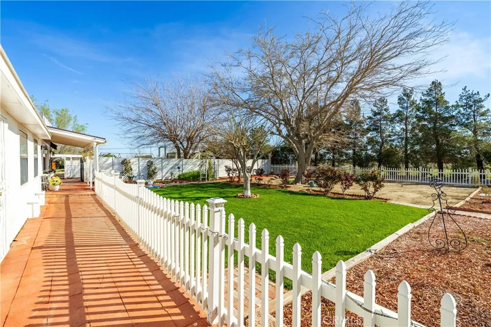 5849 East Avenue T8 Palmdale, CA 93552