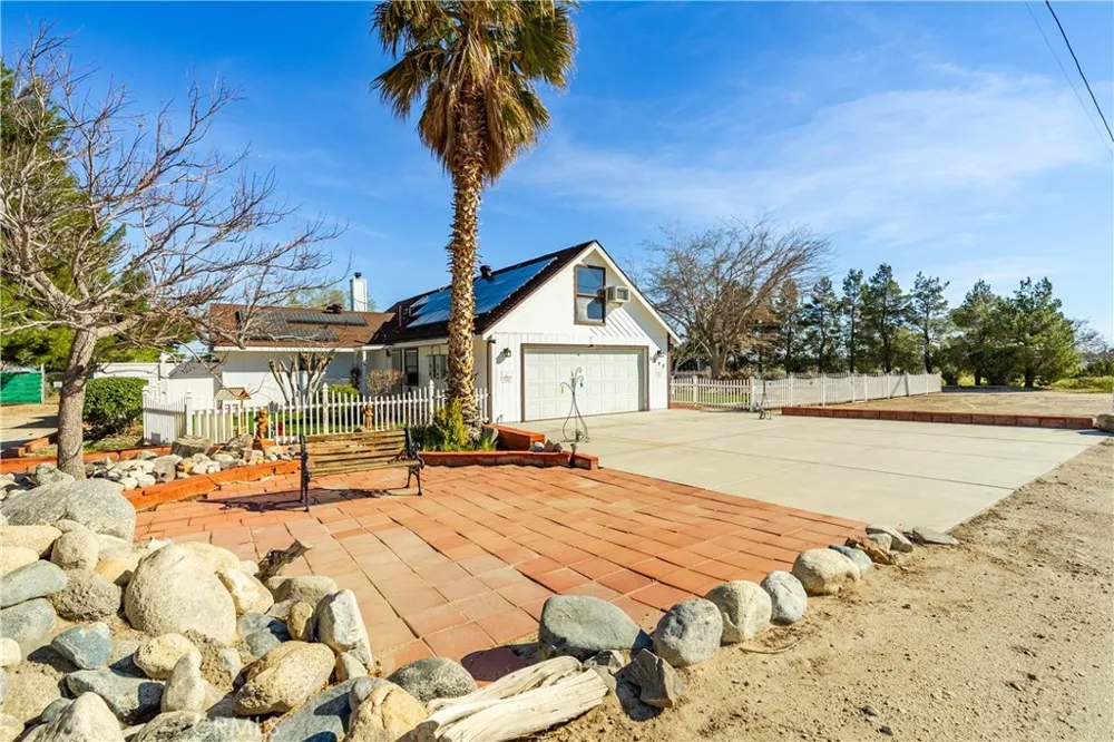 5849 East Avenue T8 Palmdale, CA 93552