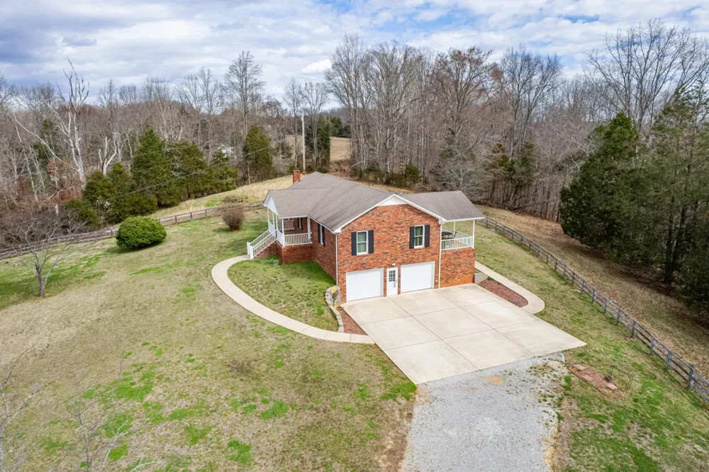 2644 Scribners Mill Rd Culleoka, TN 38451