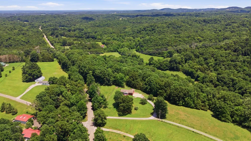 2644 Scribners Mill Rd Culleoka, TN 38451