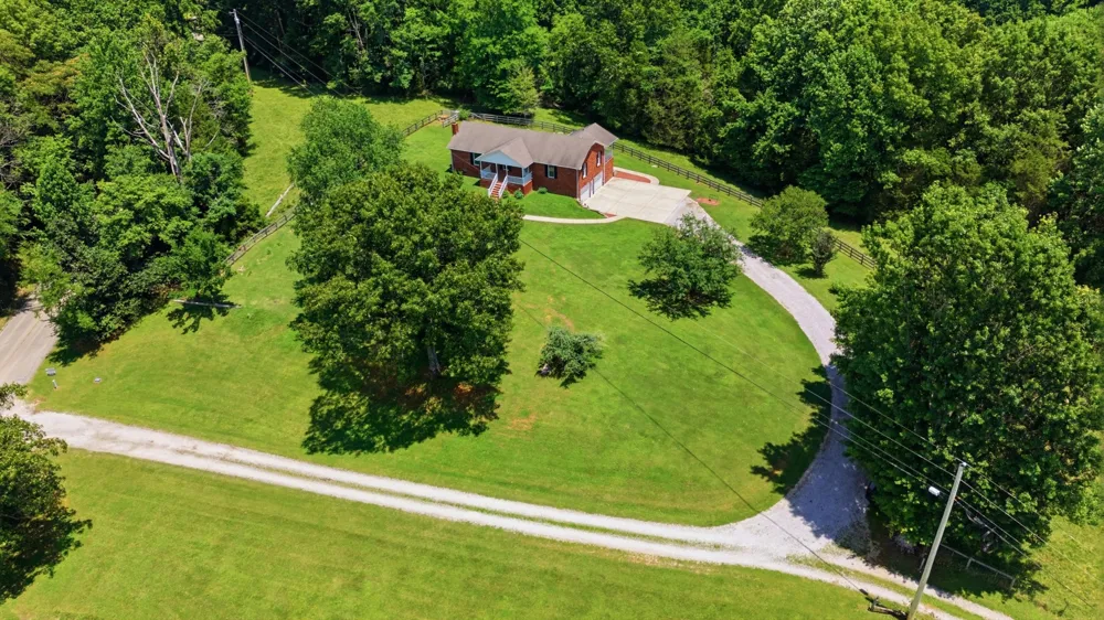 2644 Scribners Mill Rd Culleoka, TN 38451