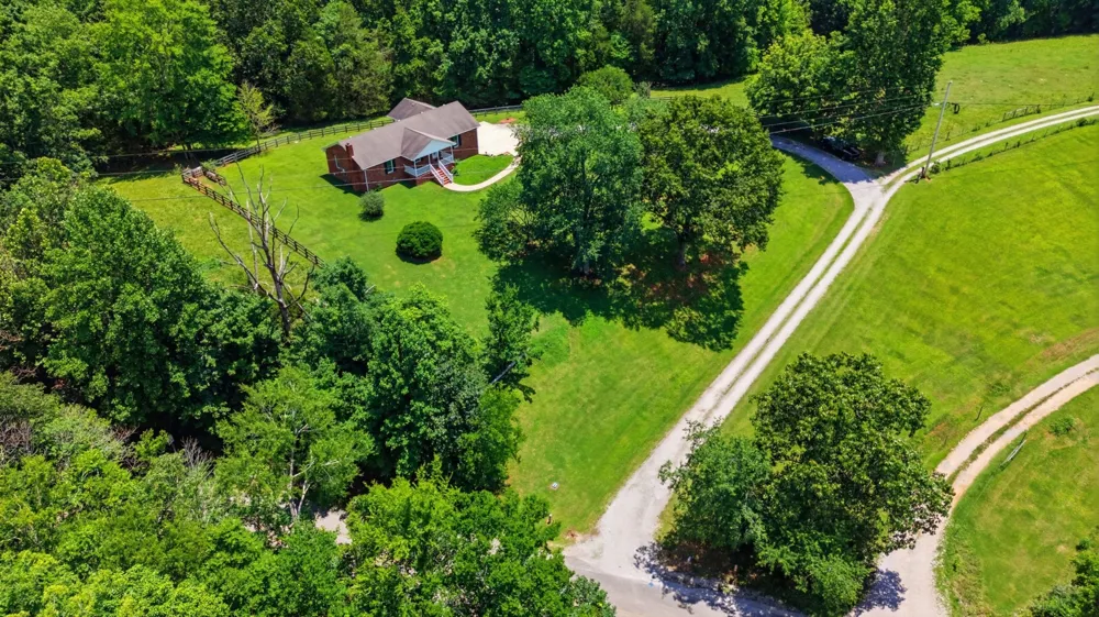 2644 Scribners Mill Rd Culleoka, TN 38451