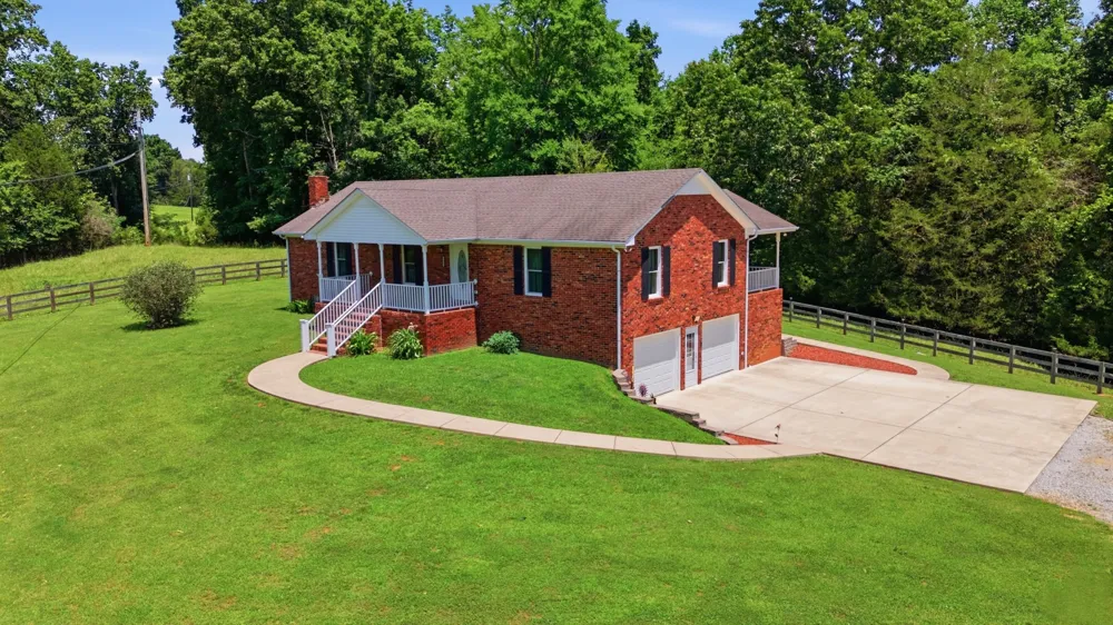 2644 Scribners Mill Rd Culleoka, TN 38451