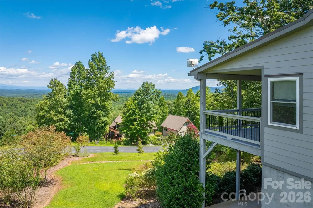 2262 Grandview Peaks Drive Nebo, NC 28761
