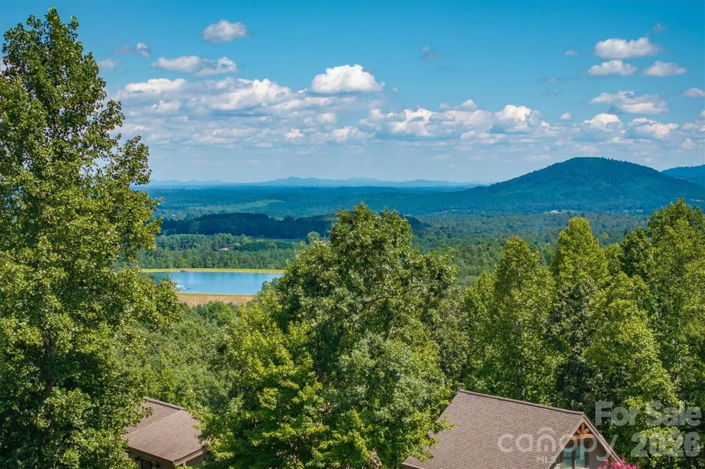 2262 Grandview Peaks Drive Nebo, NC 28761