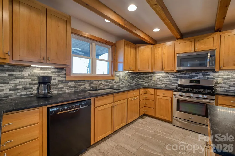 2262 Grandview Peaks Drive Nebo, NC 28761