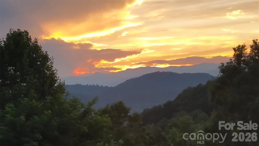 2262 Grandview Peaks Drive Nebo, NC 28761