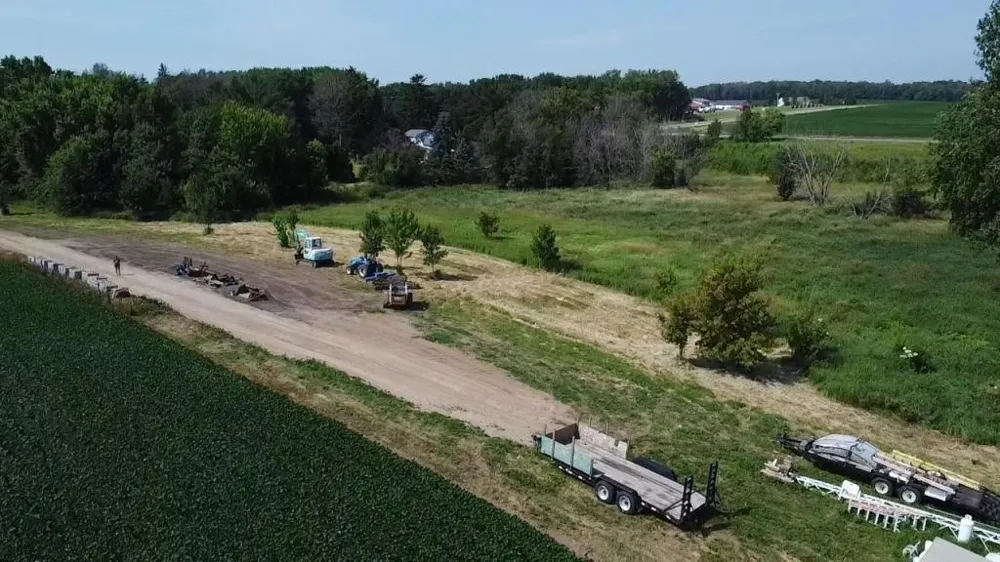 17976 320th St Le Sueur, MN 56071