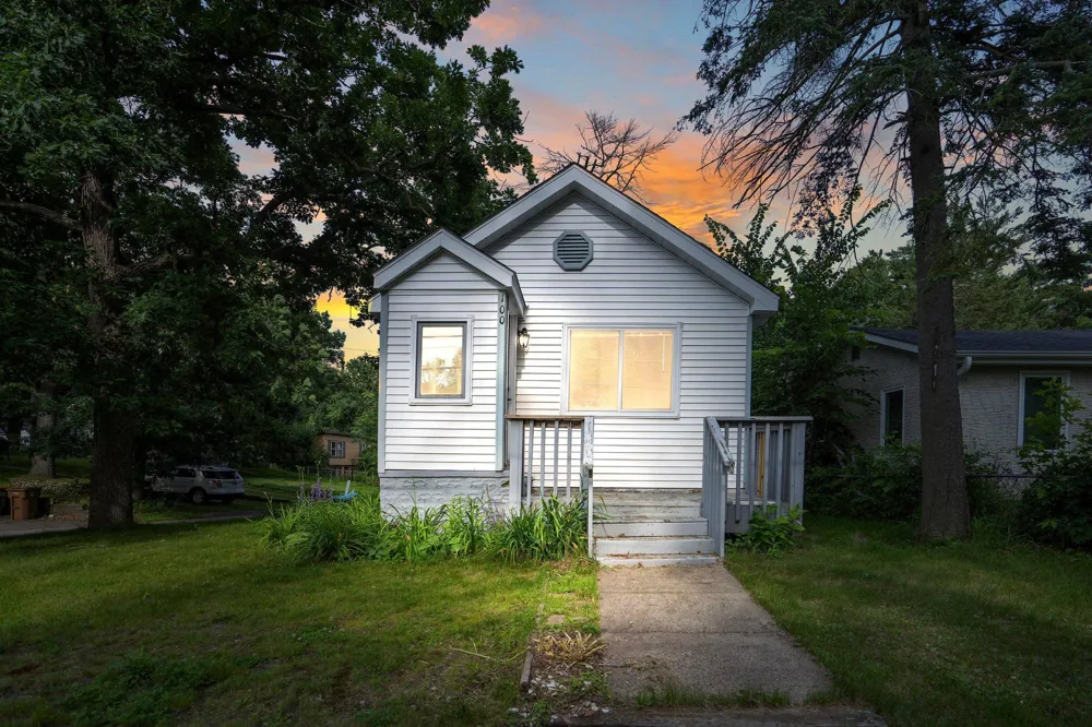 100 Warner Avenue S Mahtomedi, MN 55115