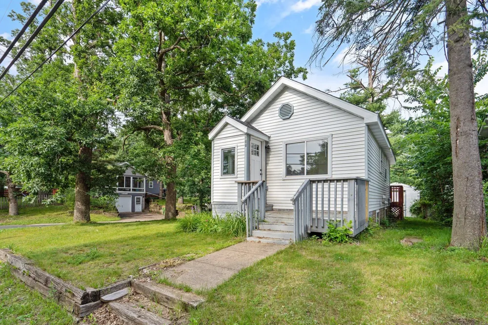 100 Warner Avenue S Mahtomedi, MN 55115