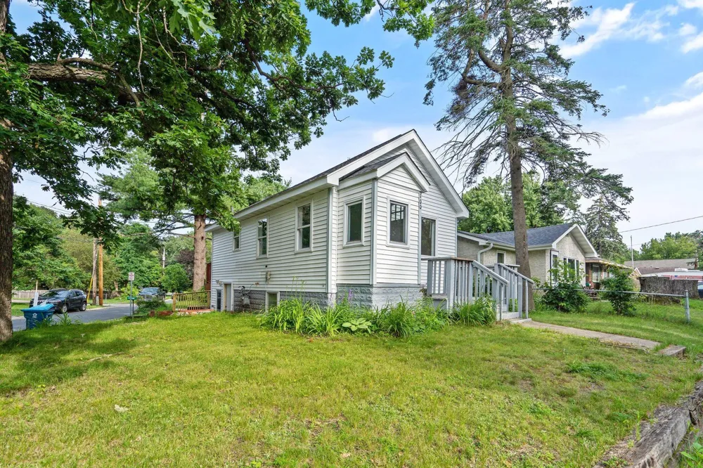 100 Warner Avenue S Mahtomedi, MN 55115