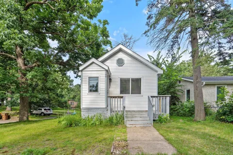 100 Warner Avenue S