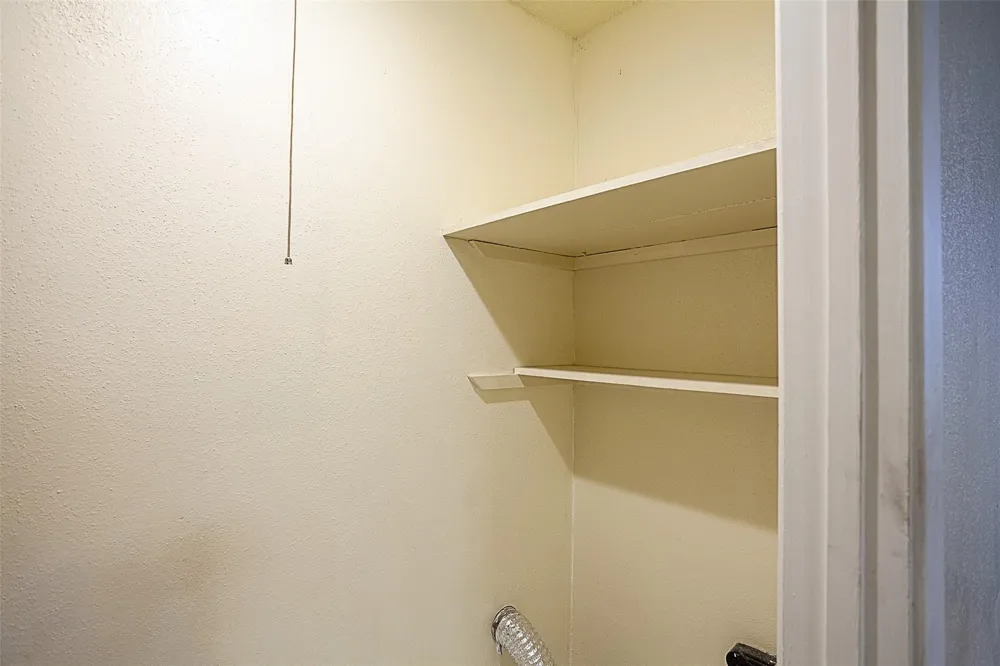 4150 Crow Road #10 Beaumont, TX 77706