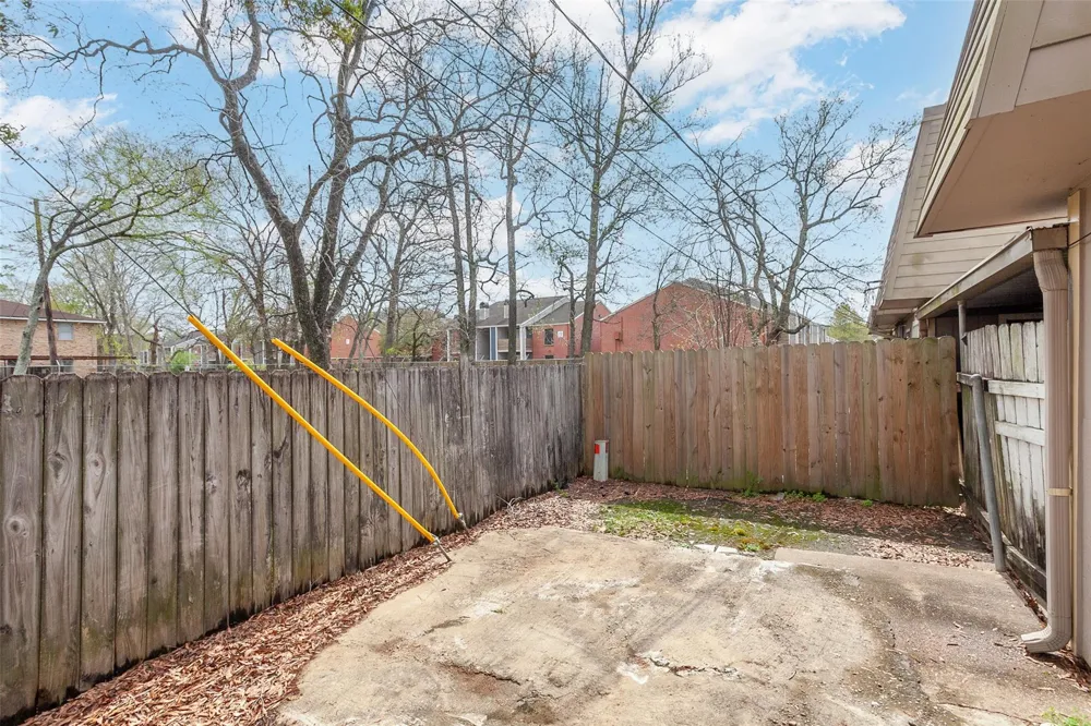 4150 Crow Road #10 Beaumont, TX 77706