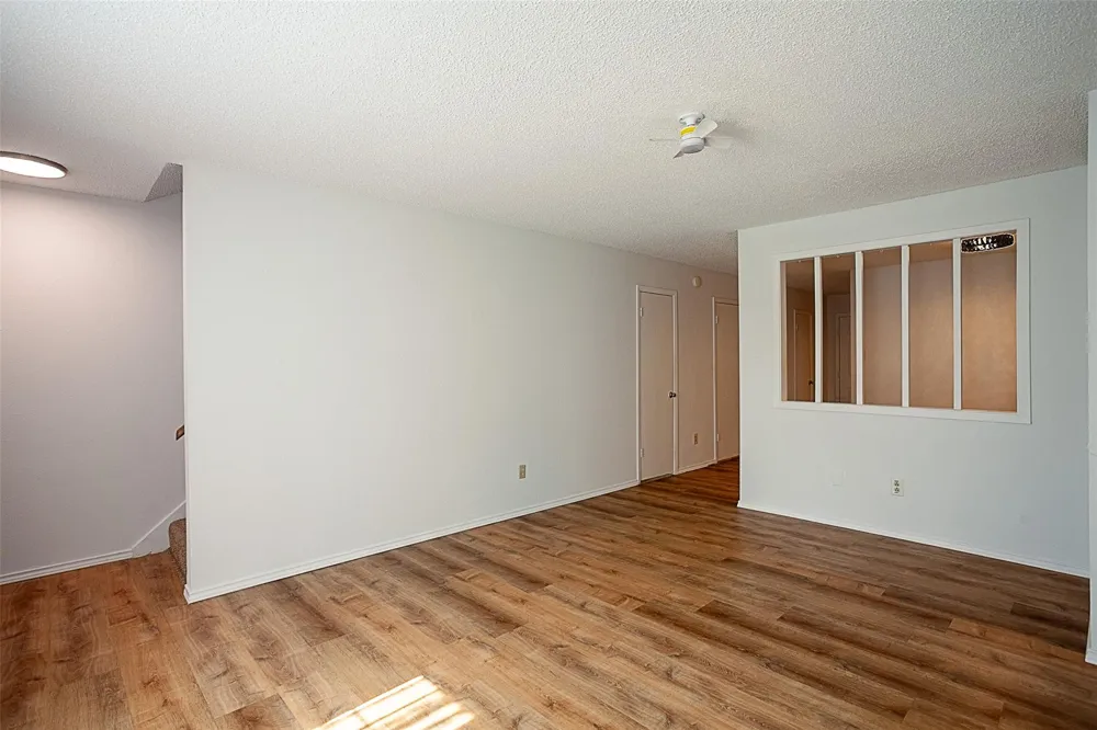 4150 Crow Road #10 Beaumont, TX 77706